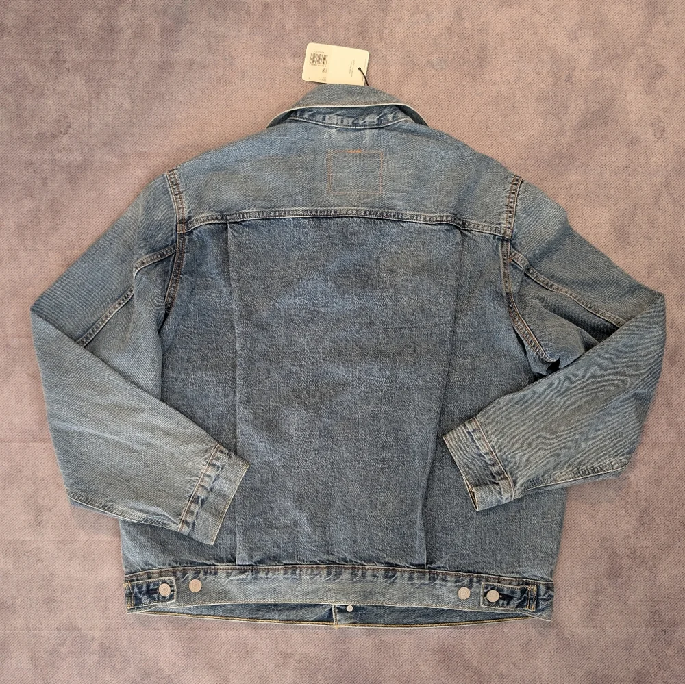 Levi's Washed Blue Denim Trucker Jacket - Picture 2 of 12